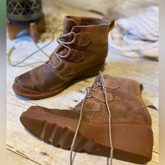 Sorel Toronto suede lace up wedge boots in Burnished Elk (tan) sz 6 - Picture 1 of 13